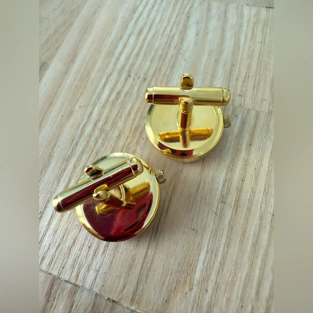 Vivaldi mens gold tone watch cuff links NEW BATTERIES